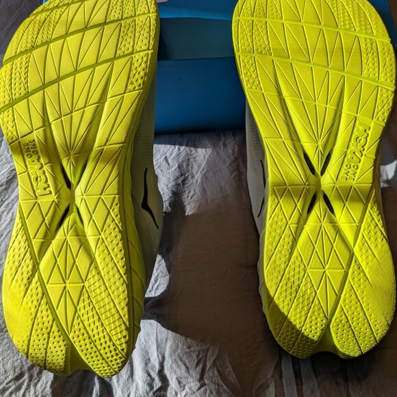 Hoka Carbon X 2 Men\'s Size 12 Athletic Shoes